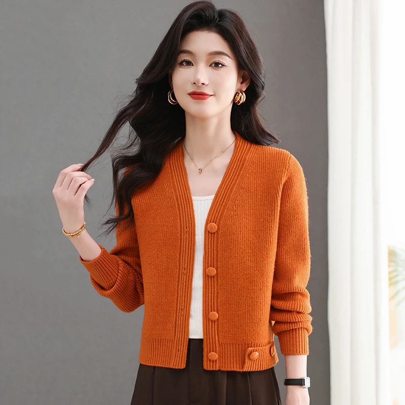 针织开衫女春秋新款短款高腰小个子纽扣时尚小香风毛衣外套