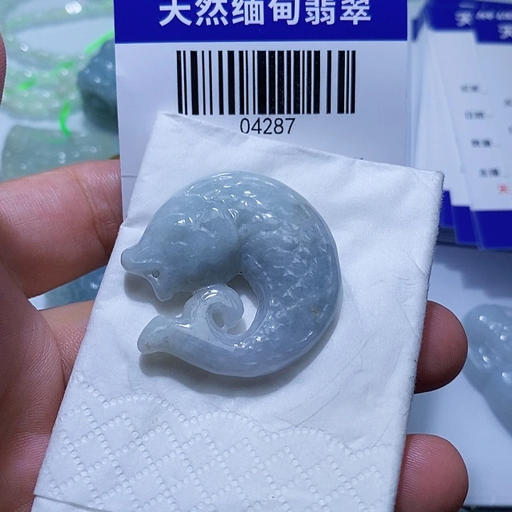 翡翠未镶嵌颈饰天光墟翡翠市场现金代购