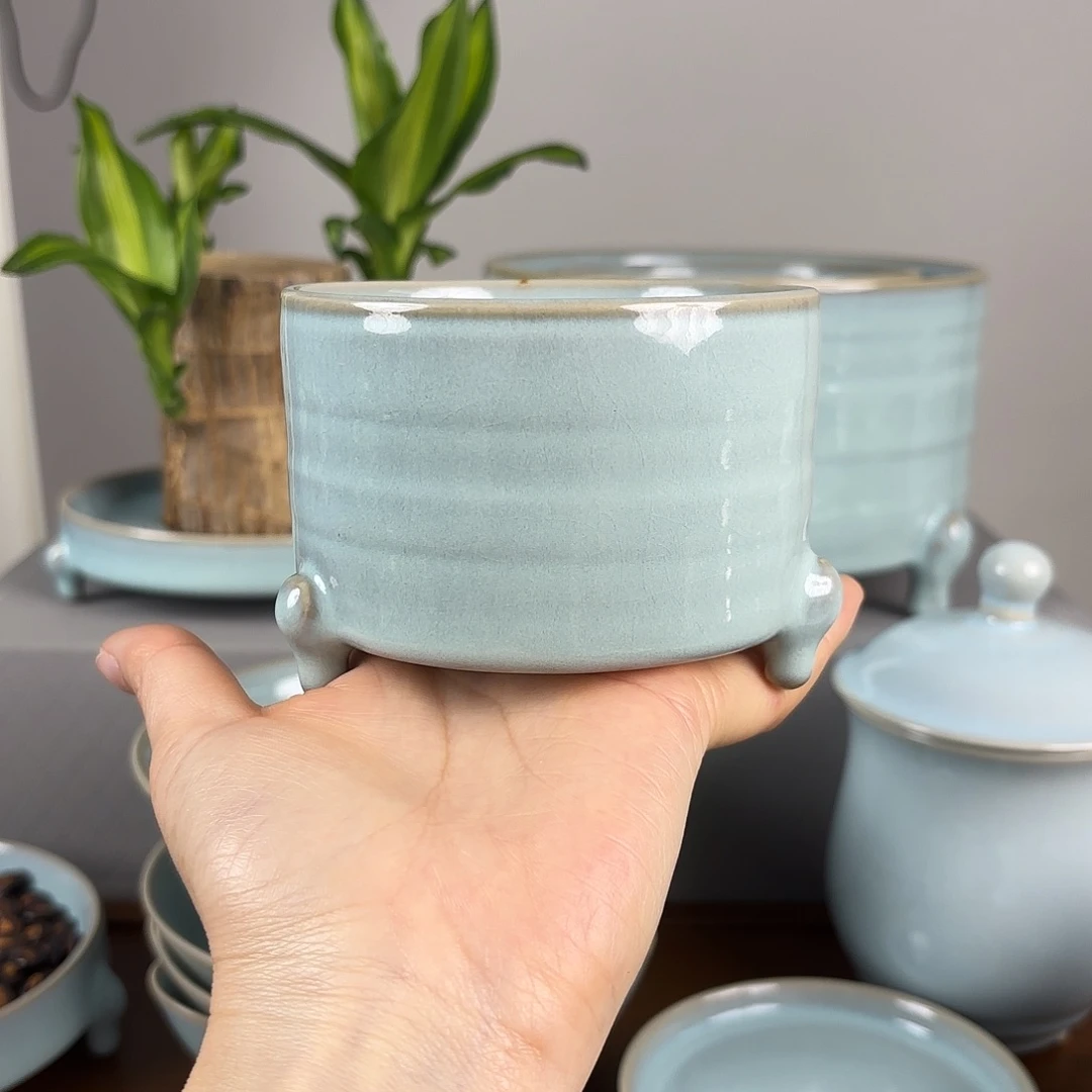 摆件天青釉弦纹樽微瑕9cm