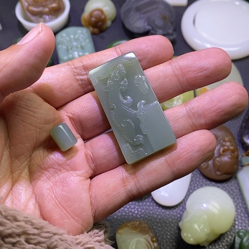 【闪购商品】未镶嵌和田玉（碧玉）挂件獬*