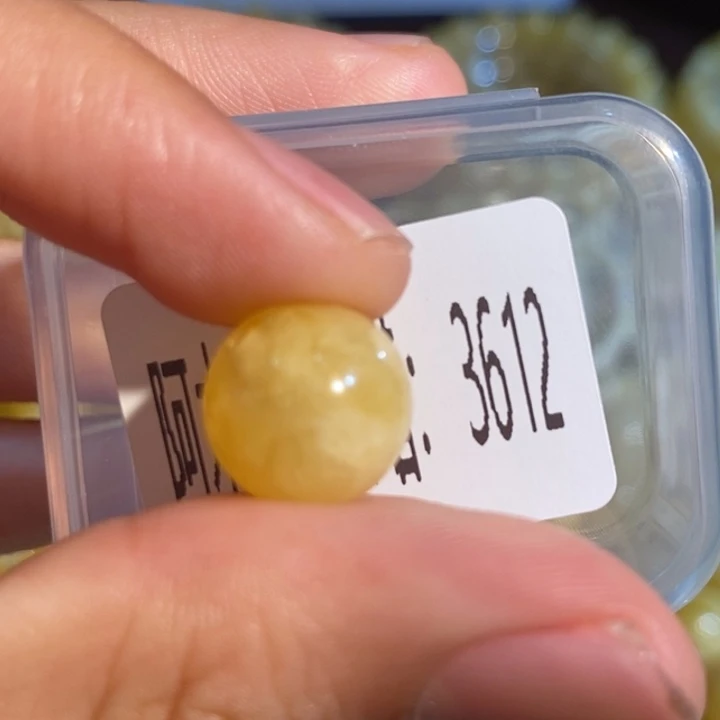 琥珀未镶嵌珠宝奇石3612