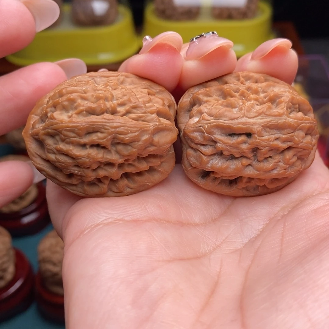 文玩核桃吊坠35红锦鲤