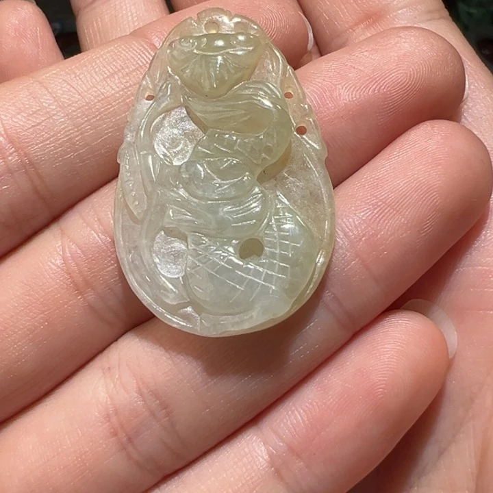 翡翠颈饰未镶嵌吊坠