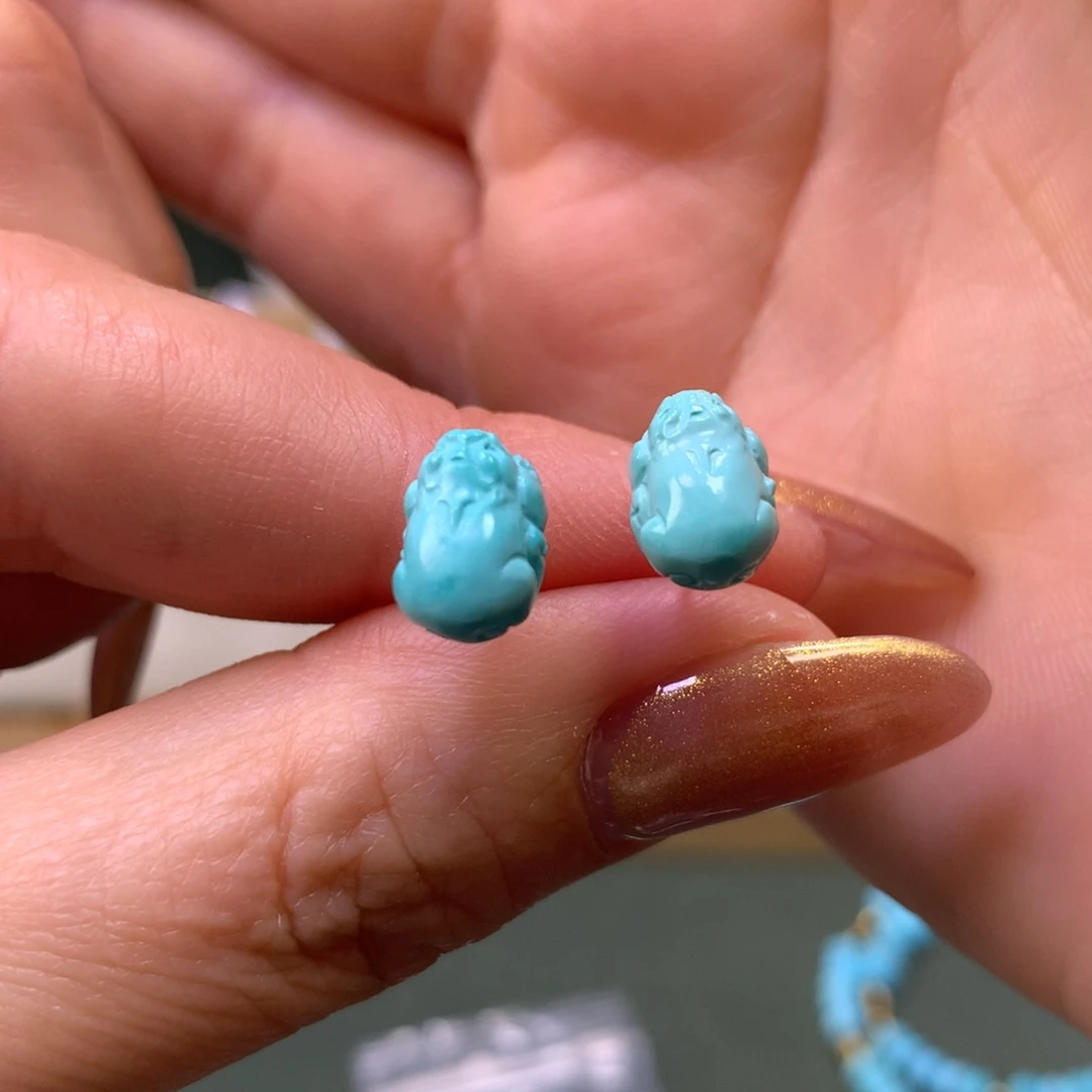 绿松石耳钉18K金镶嵌