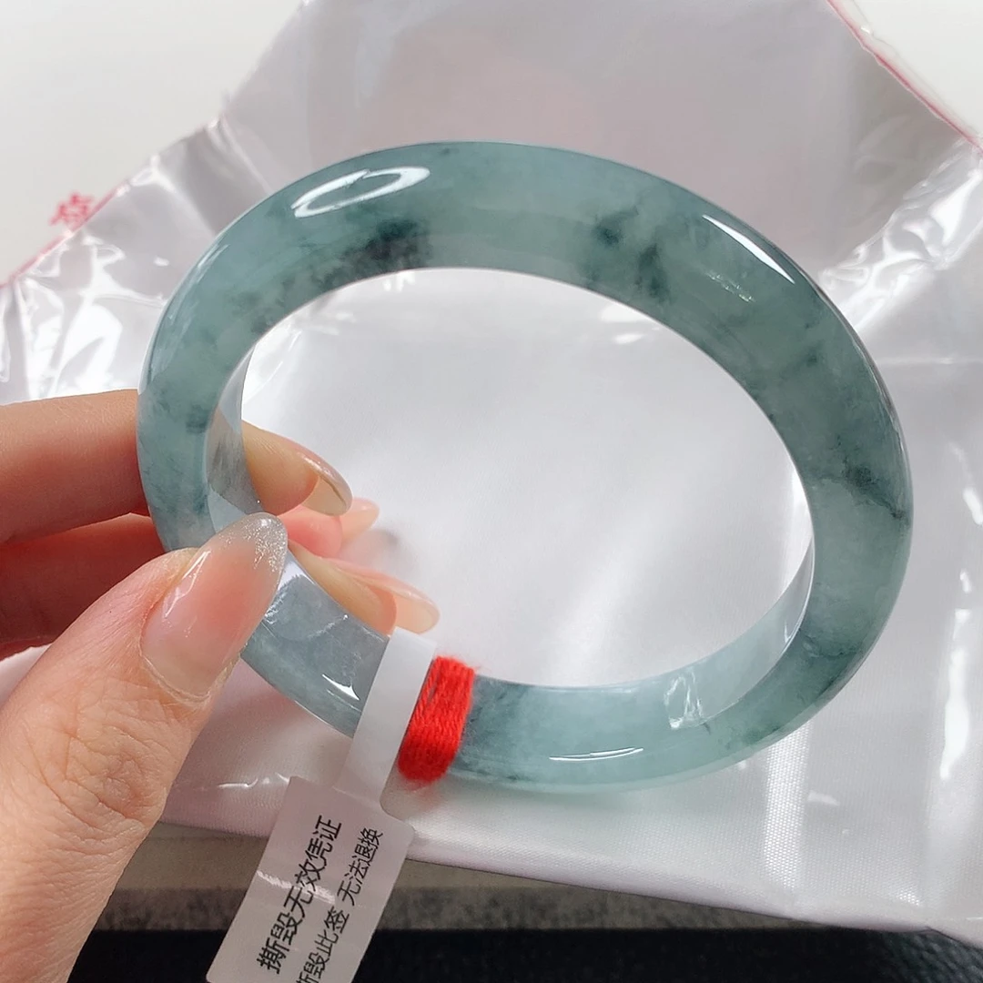 翡翠手镯未镶嵌 正圈