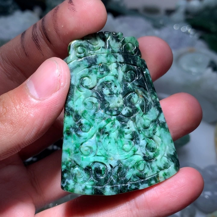 翡翠未镶嵌颈饰保真天然a货翡翠