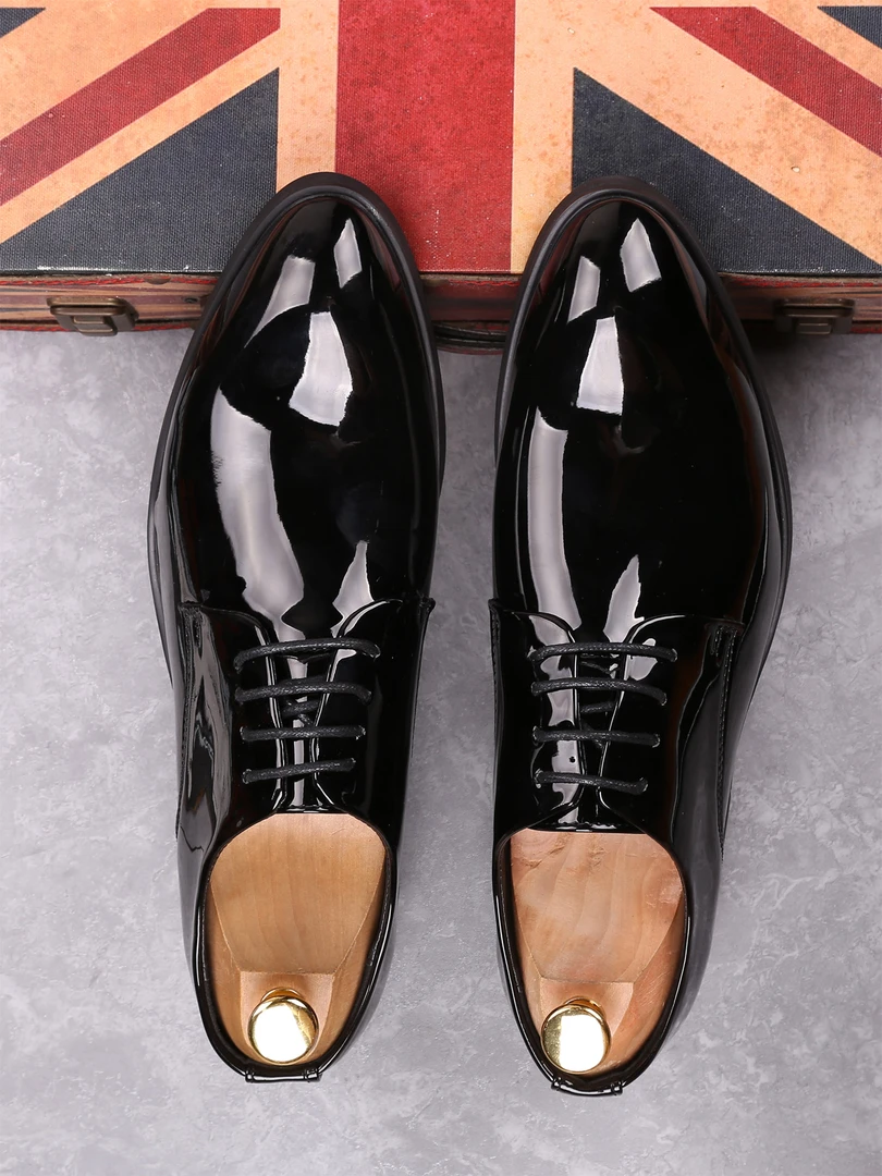 英伦正装黑色亮皮漆皮男鞋商务休闲系带皮鞋青年潮流西装新郎婚鞋