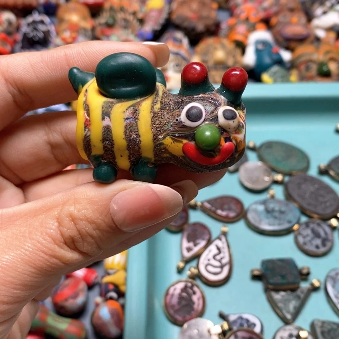 琉璃颈饰印度尼西亚大蜜蜂