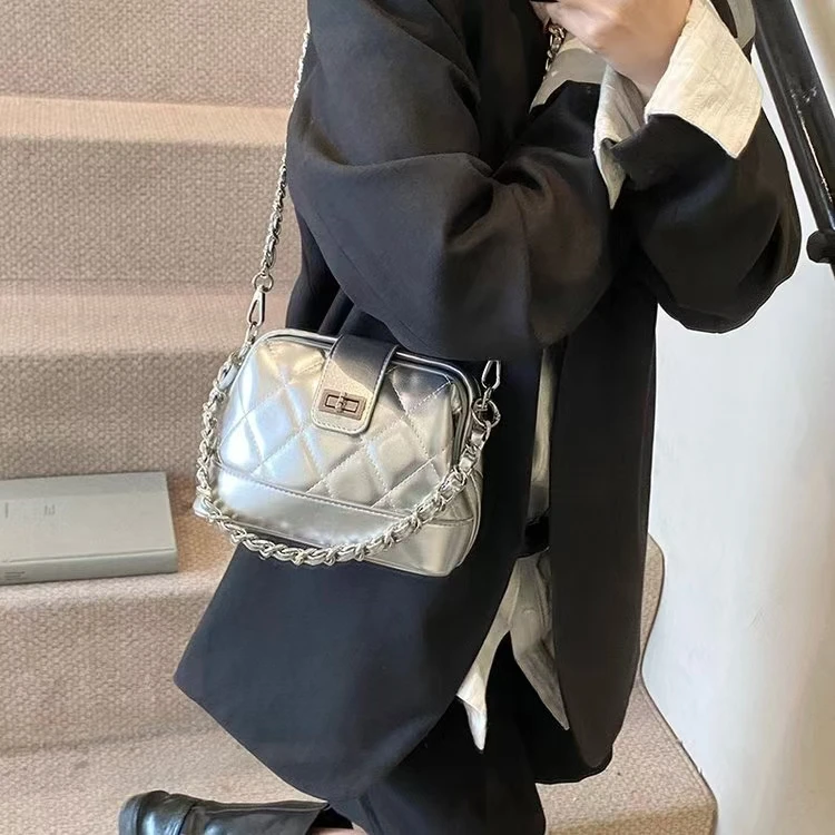 高级感菱格斜挎包小香风链条女包时尚优雅2025春季通勤百搭盒子包