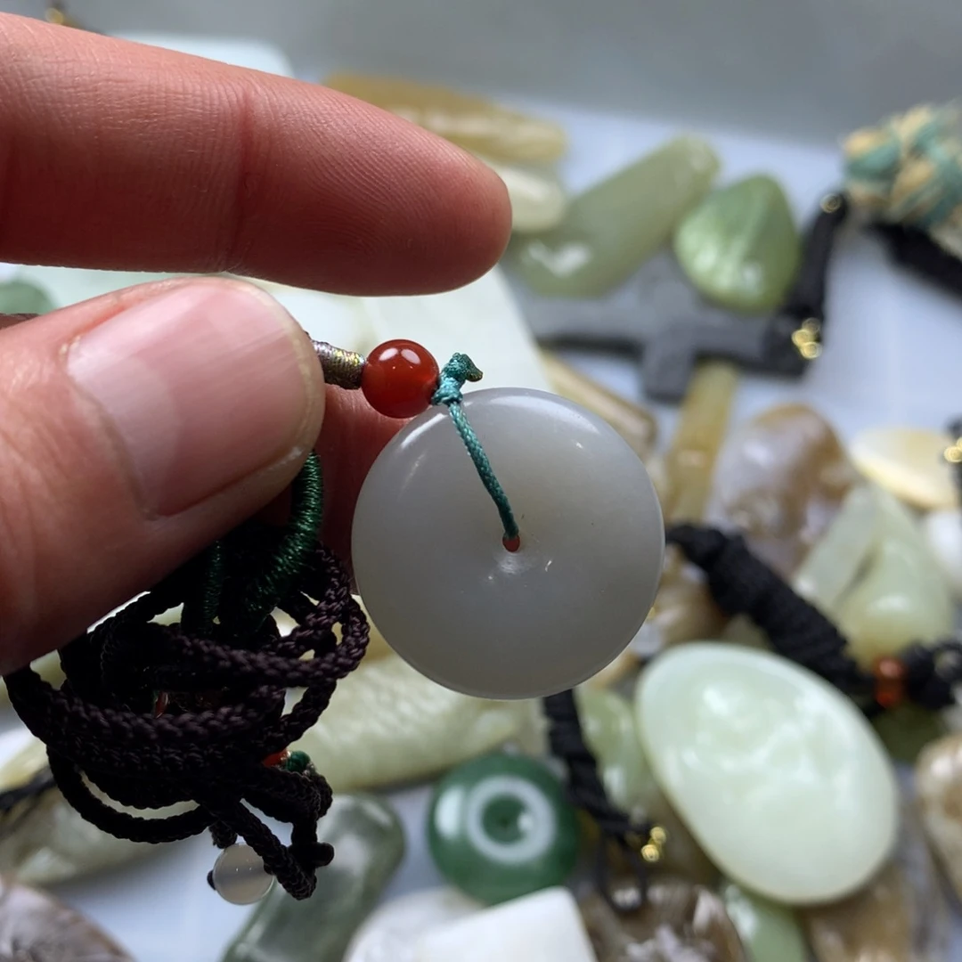 和田玉挂件未镶嵌乖*乐