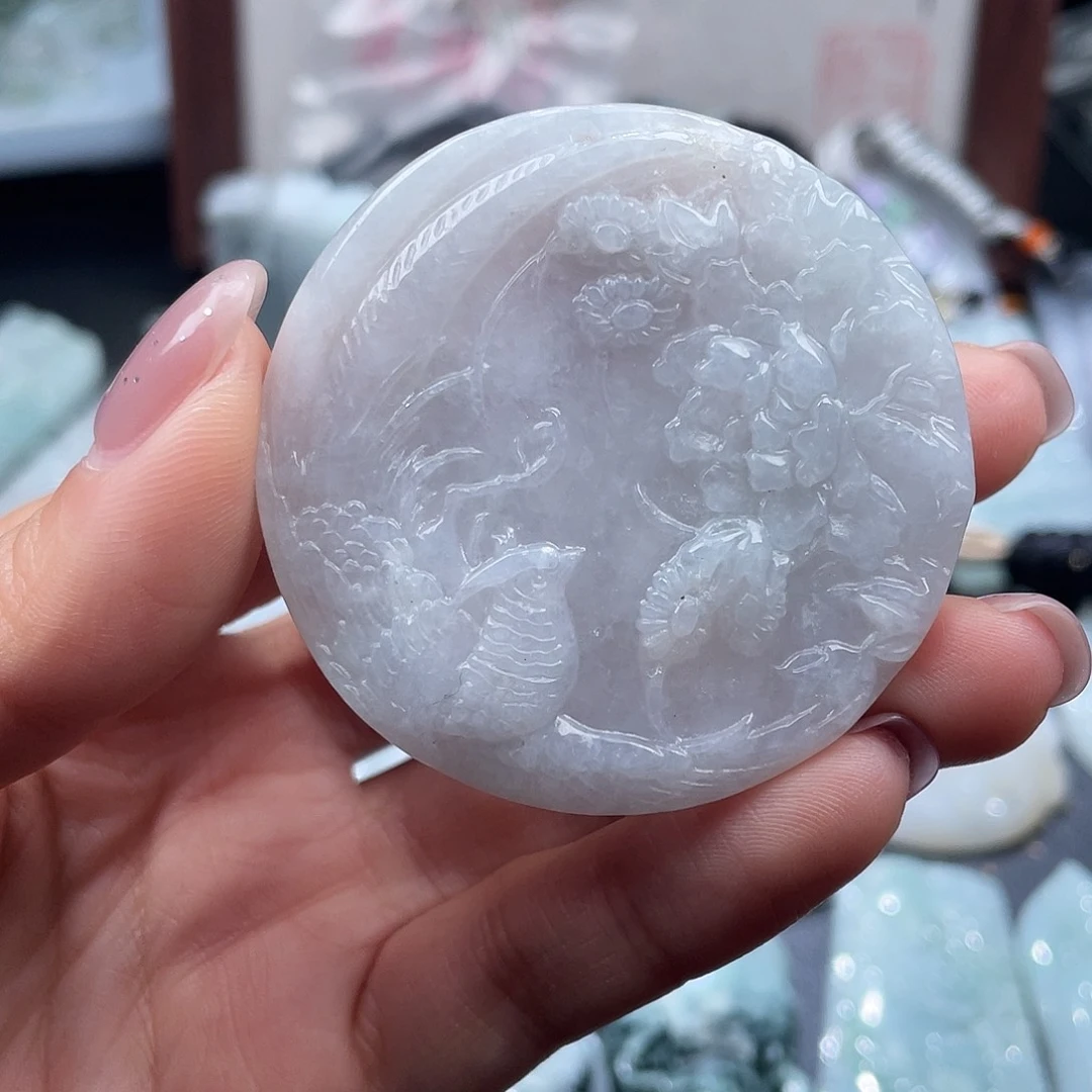 翡翠未镶嵌颈饰背后不平