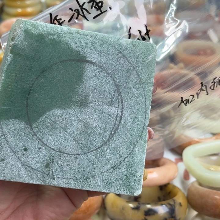 石英质玉私人定制没扣裂不退未镶嵌千**蚕