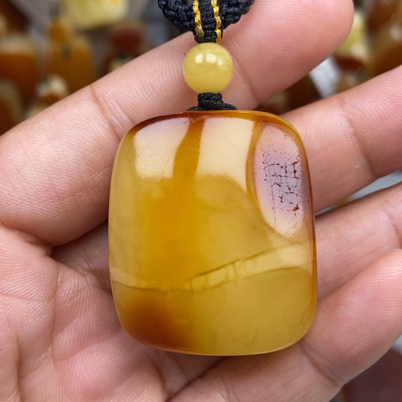 【闪购商品】琥珀颈饰未镶嵌