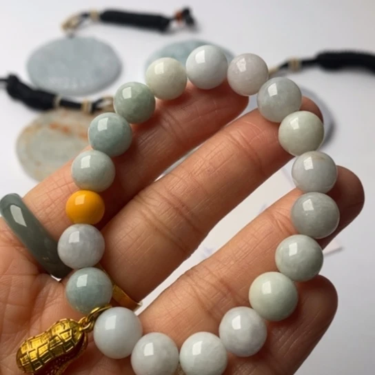 翡翠未镶嵌挂件翡翠