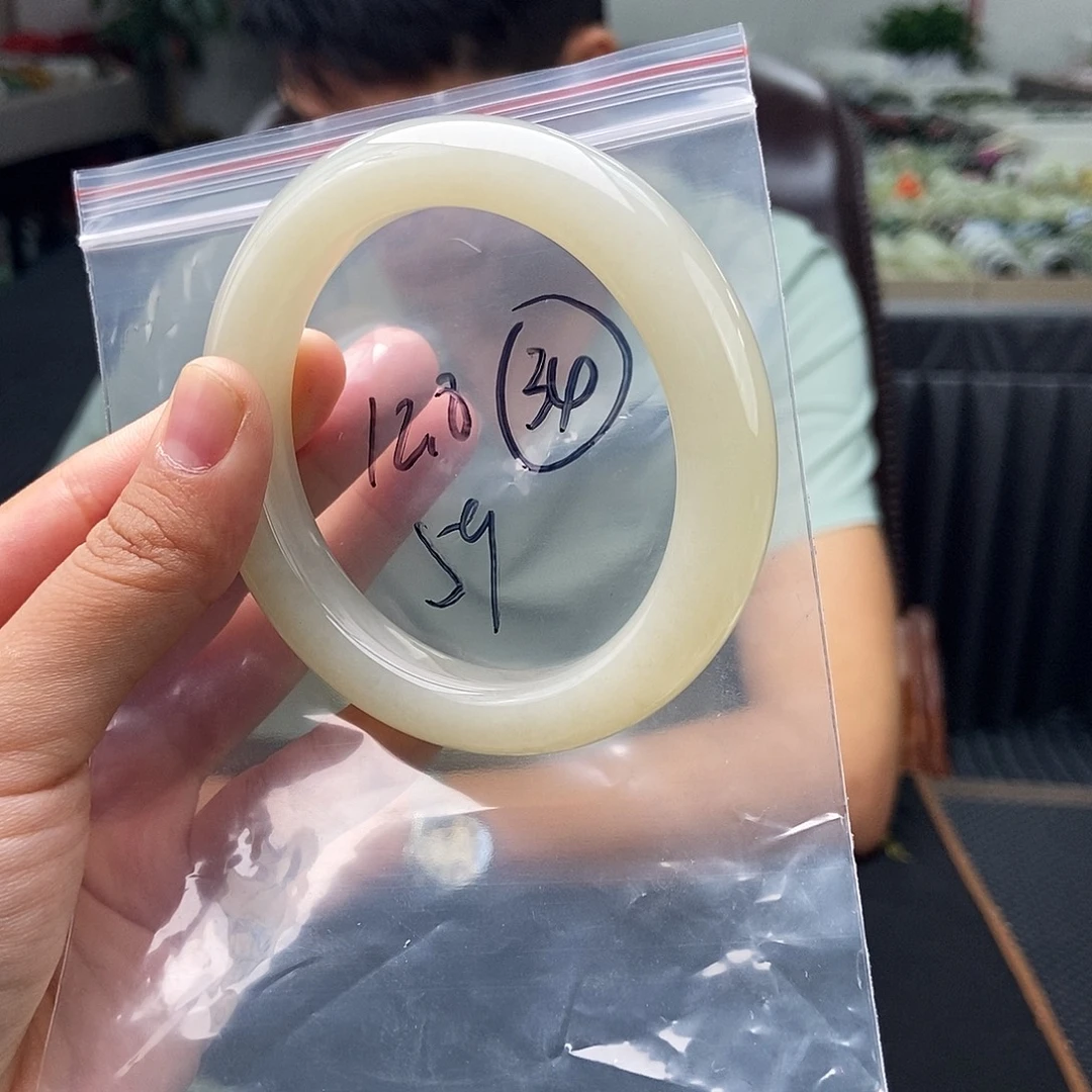 未镶嵌手镯和田玉颜色多样性发拍一发一