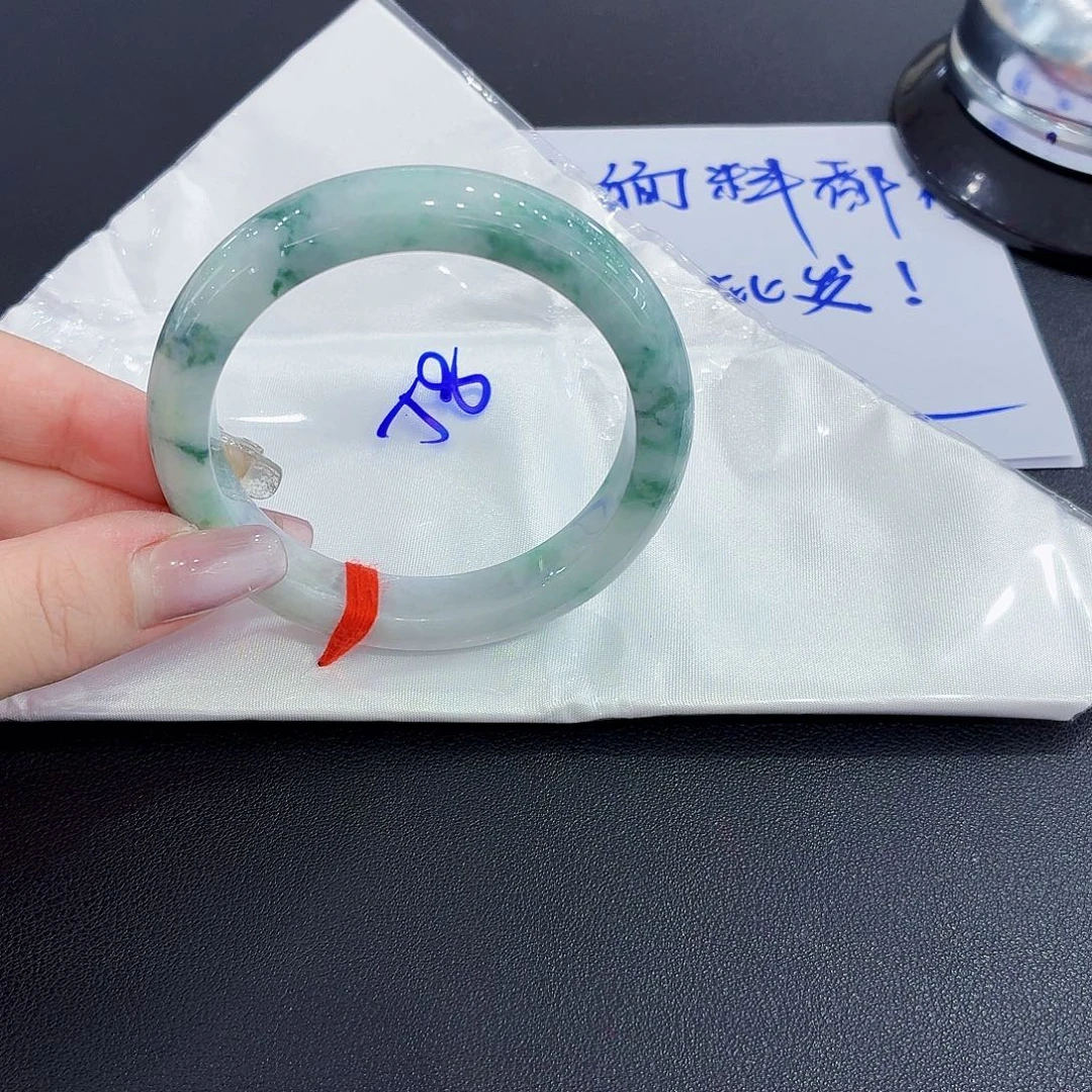 翡翠未镶嵌手镯天然缅甸翡翠手镯58