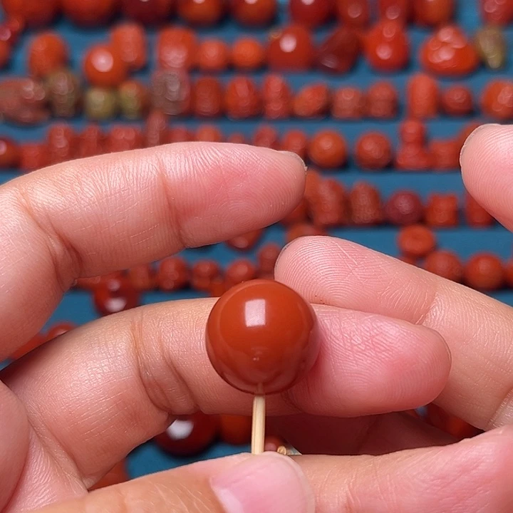 一***南未镶嵌配饰南红玛瑙15.8