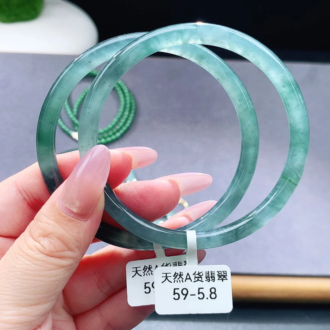 未镶嵌手镯（圆镯）翡翠