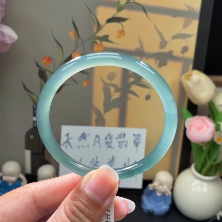 翡翠未镶嵌手镯冰晴