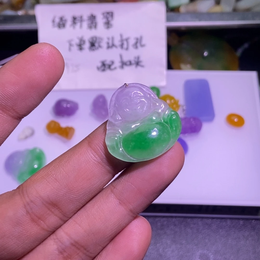 翡翠未镶嵌颈饰吊坠