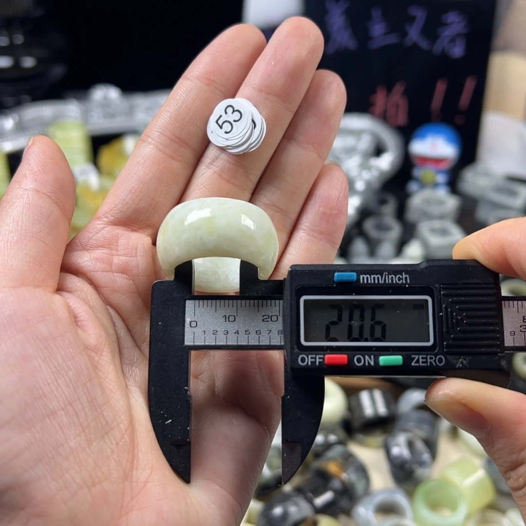 蛇纹石玉未镶嵌戒指