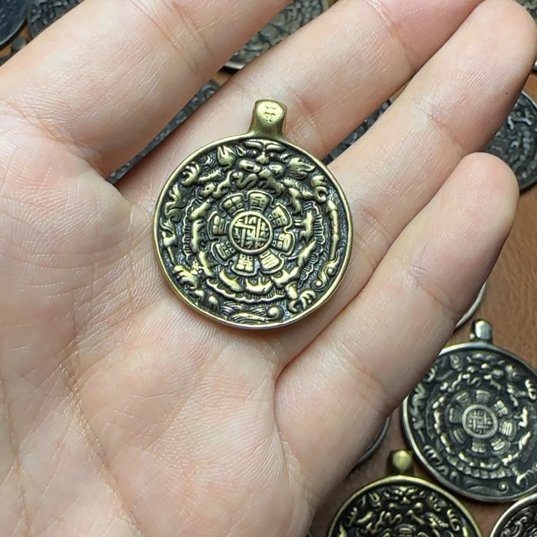 ****金泥塑精品小元素品相