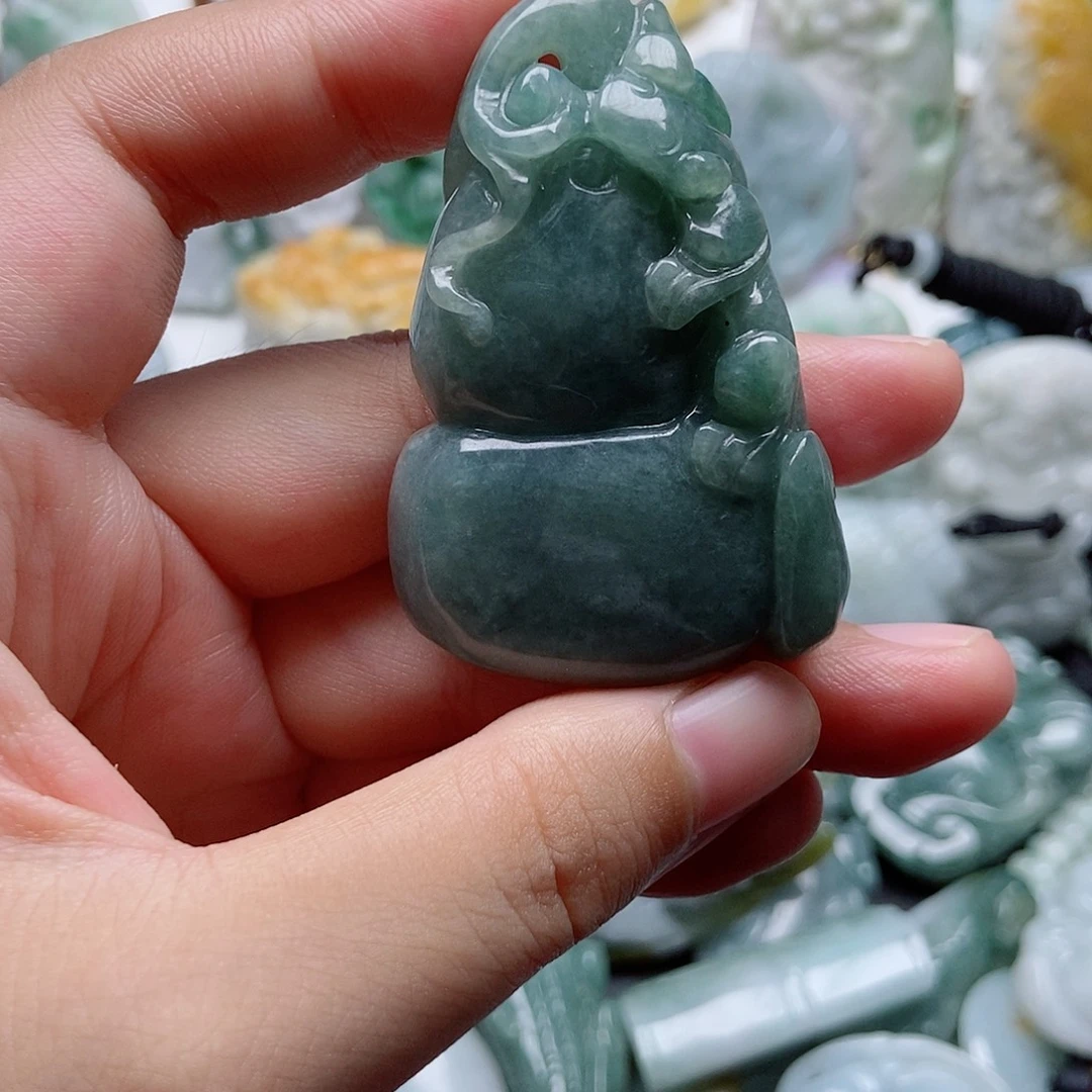 翡翠未镶嵌吊坠(不含链)1