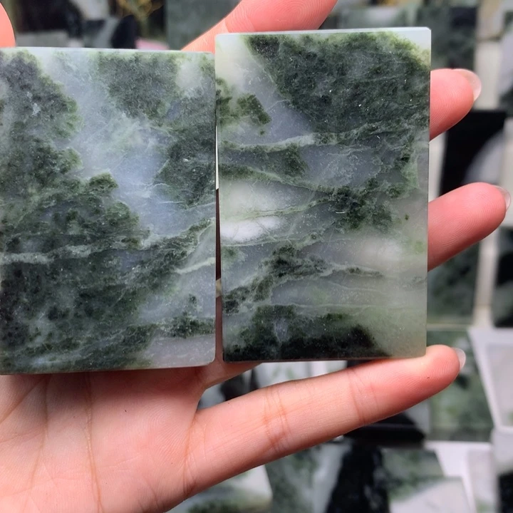 独山玉颈饰未镶嵌?****2