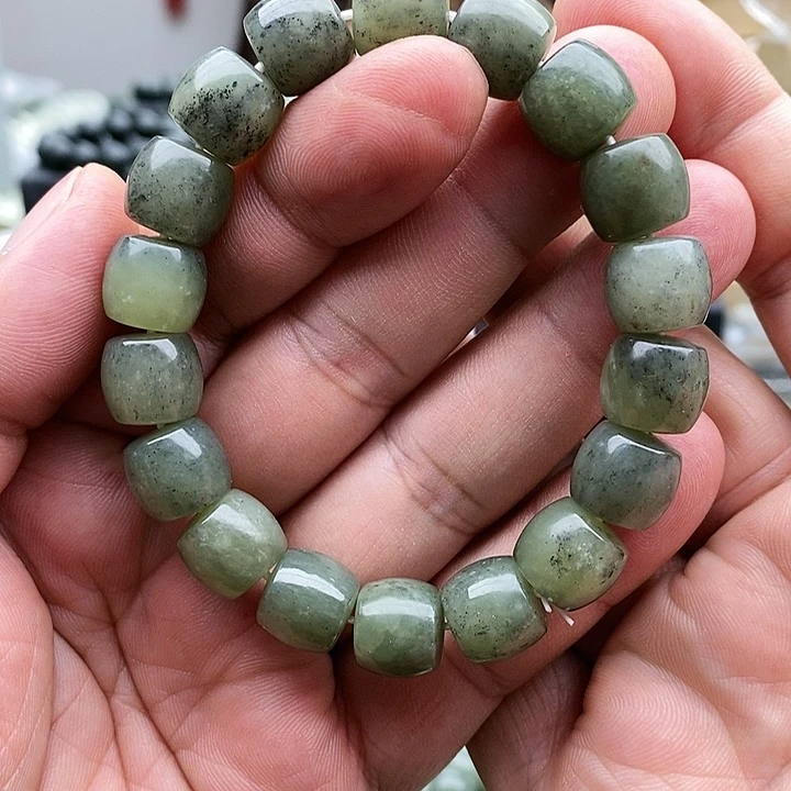 【闪购商品】未镶嵌手链和田玉12直切青花