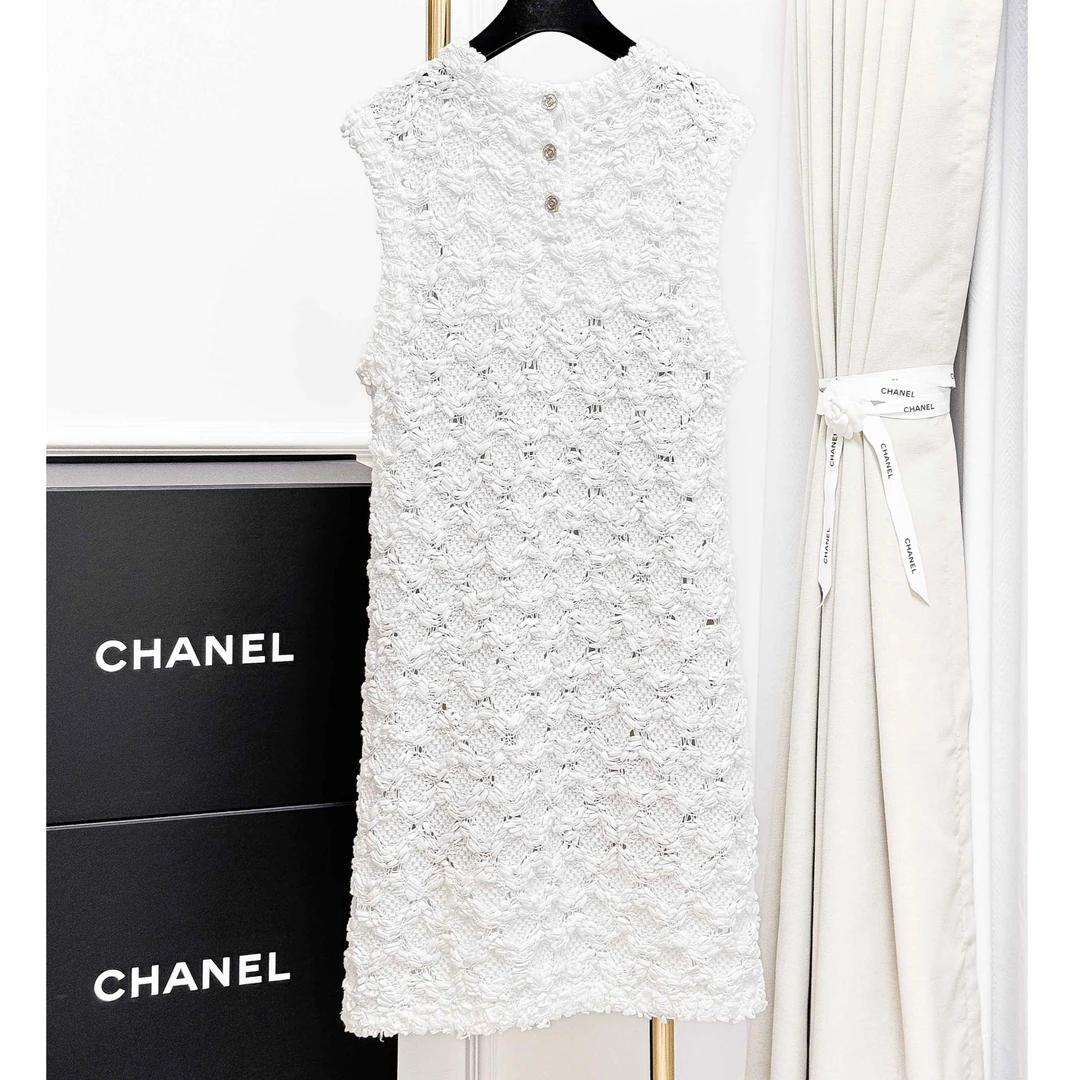 99新 Chanel/香奈儿 38码 白色 镂空 无袖 针织 连衣裙