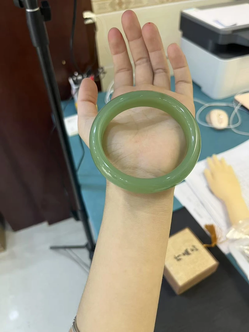 JX-017精美湖水绿冰感水润正圈款多样性发一