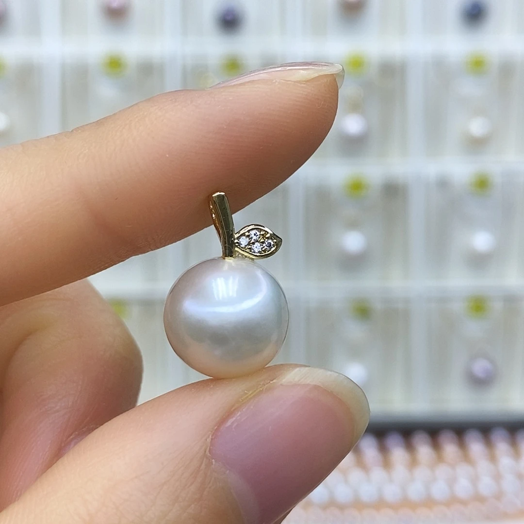 淡水珍珠吊坠(赠链)未镶嵌