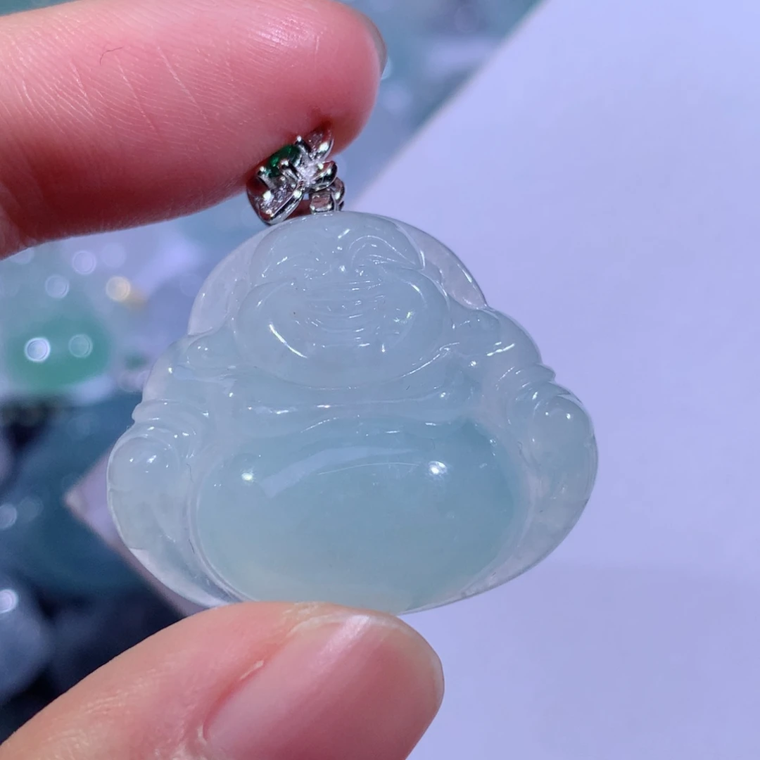 翡翠未镶嵌颈饰佛公