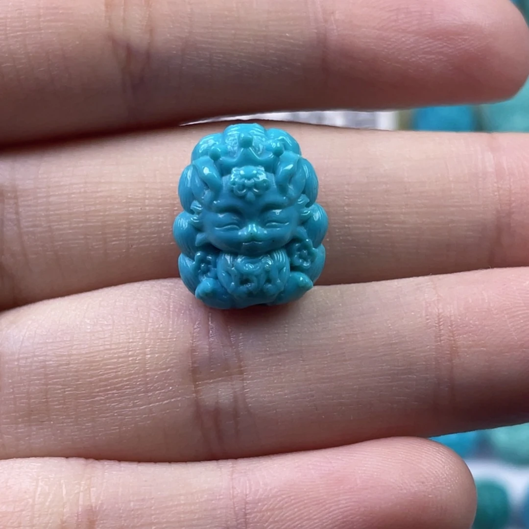 绿松石未镶嵌天然原矿绿松石雕件