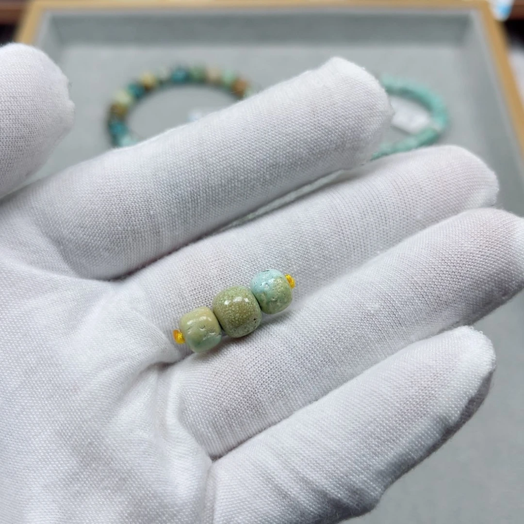 绿松石未镶嵌挂件