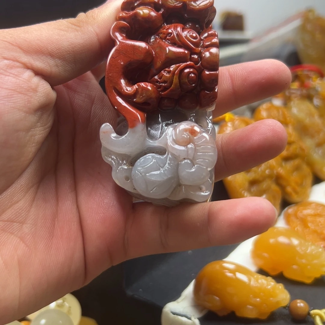 石英质玉（黄龙玉）未镶嵌多选发其一