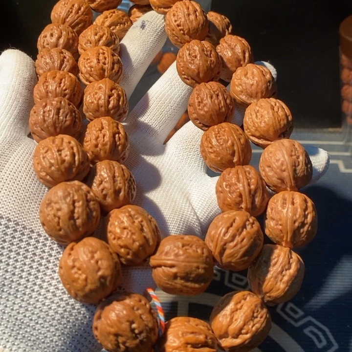文玩核桃手串……26