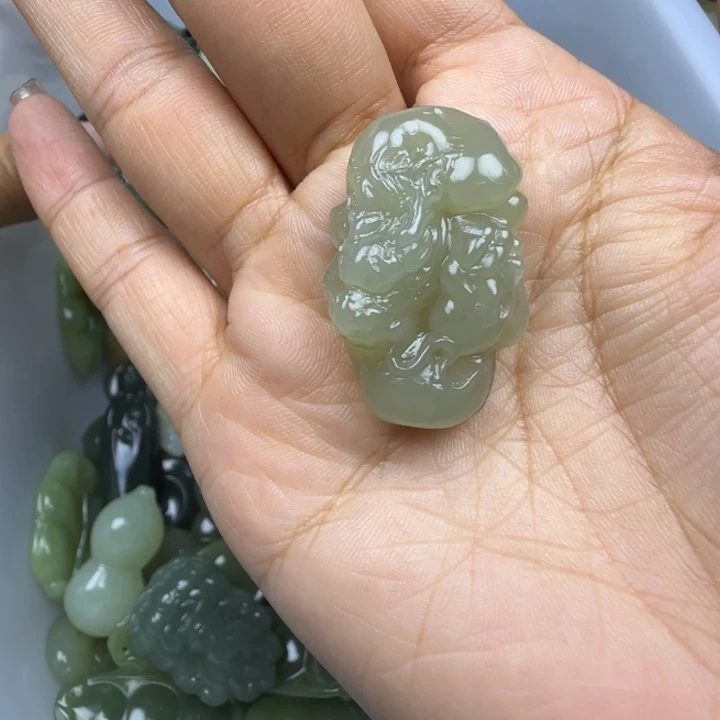 和田玉未镶嵌珠宝奇石