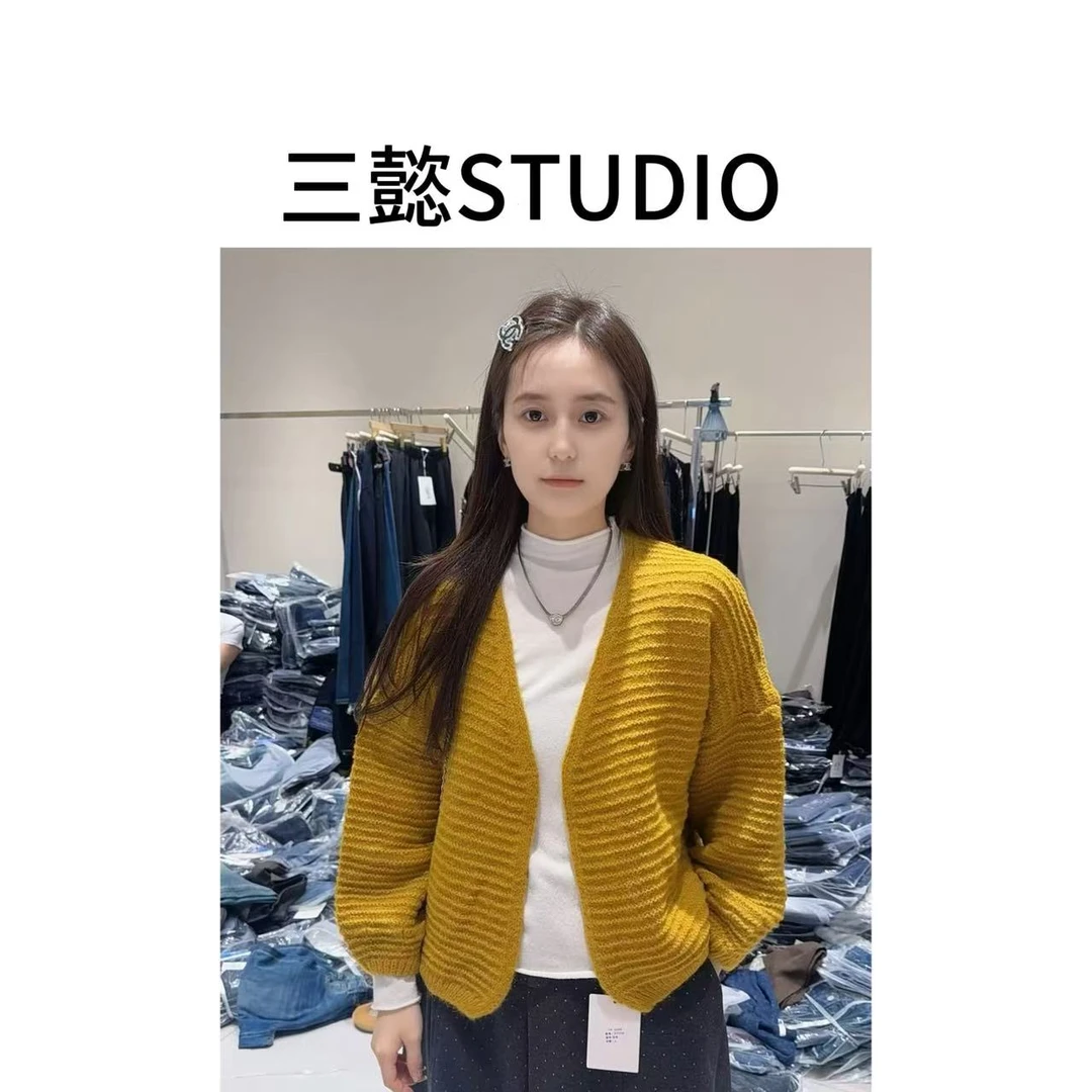 【三懿服饰】秋冬慵懒风极简宽松显瘦软糯针织开衫上衣-25975