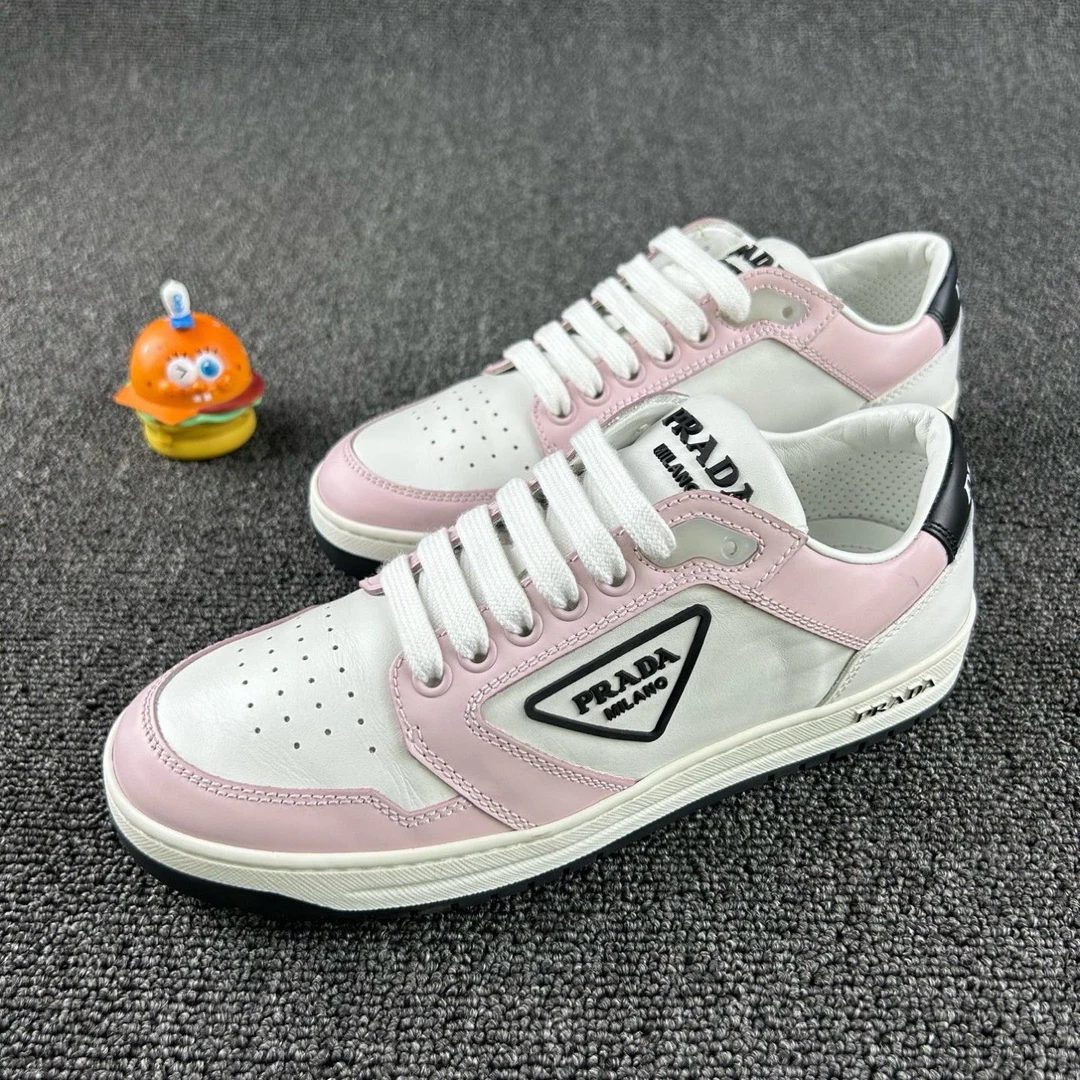 99新 Prada/普拉达 粉白拼色板鞋36码 经典拼色设计 HB4007