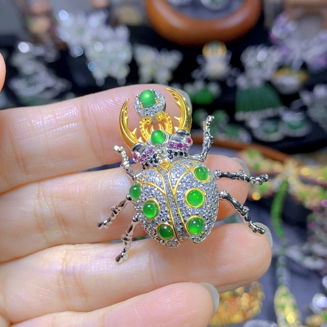 翡翠颈饰银S925镶嵌天然翡翠