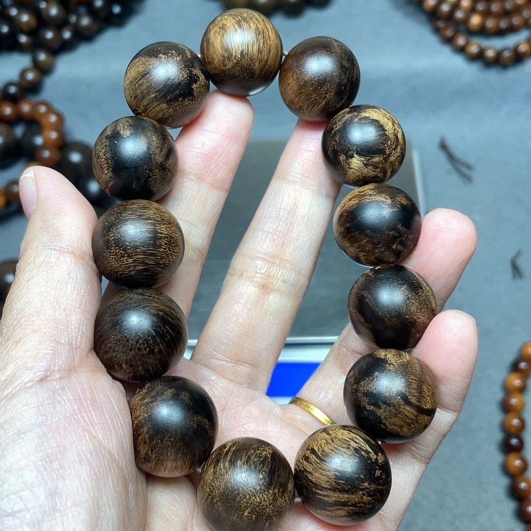 沉香手串白棋瘤疤1.8