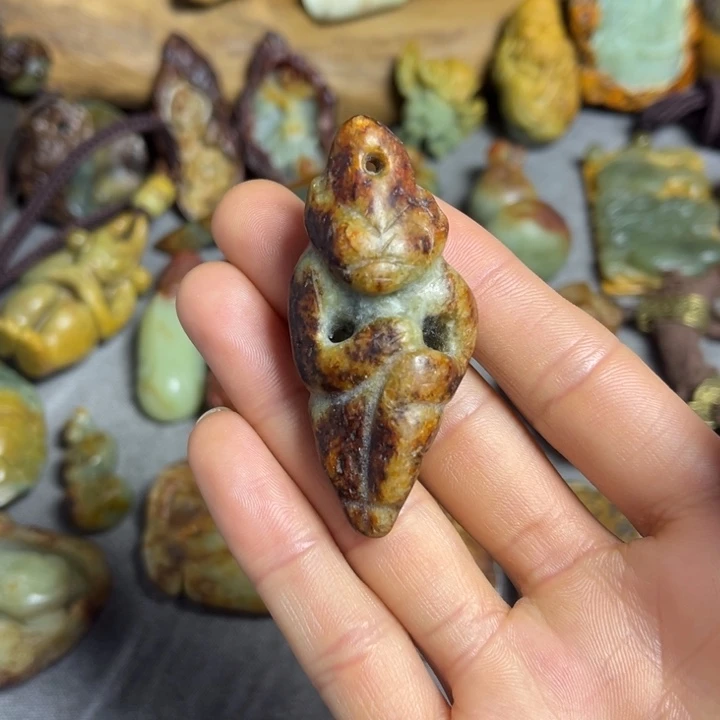 岫岩河磨玉（透闪石质玉）未镶嵌挂件