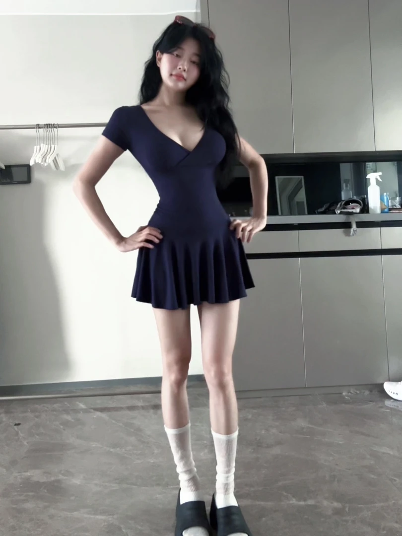 纯色纯欲辣妹胸褶皱蓬蓬防走光a字收腰显瘦连衣裙+分体同色安全裤