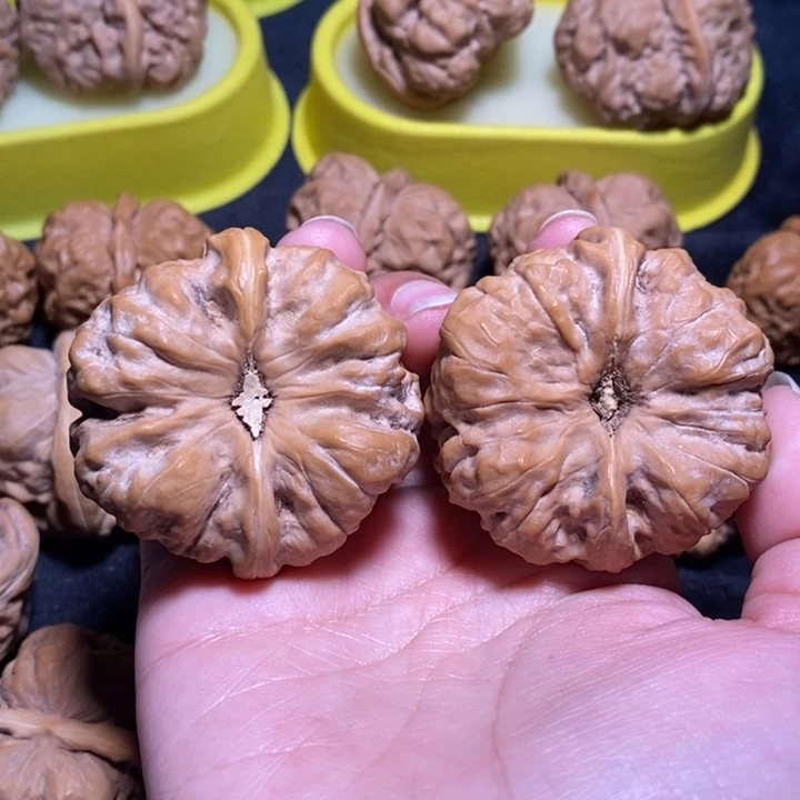 文玩核桃把件喜**己蛙蛙46