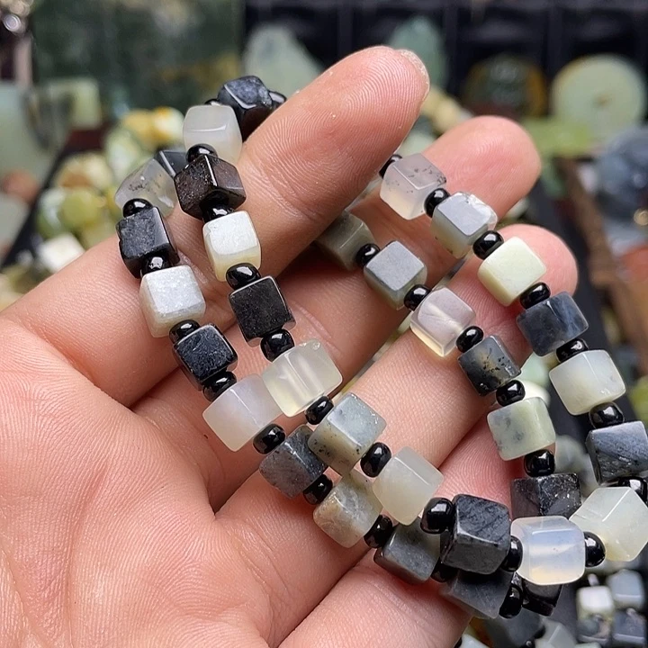 蛇纹石玉挂件足银镀金镶嵌?****n