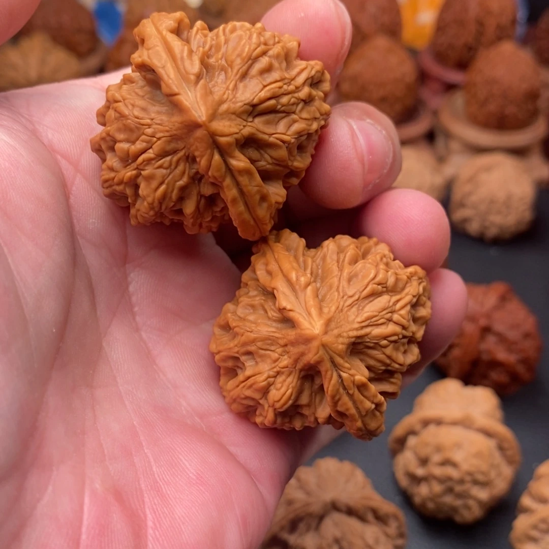 文玩核桃把件39粗筋王