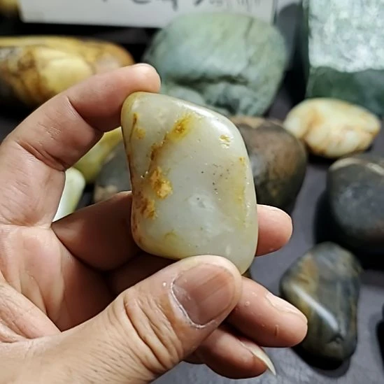 和田玉（糖玉）未镶嵌挂件