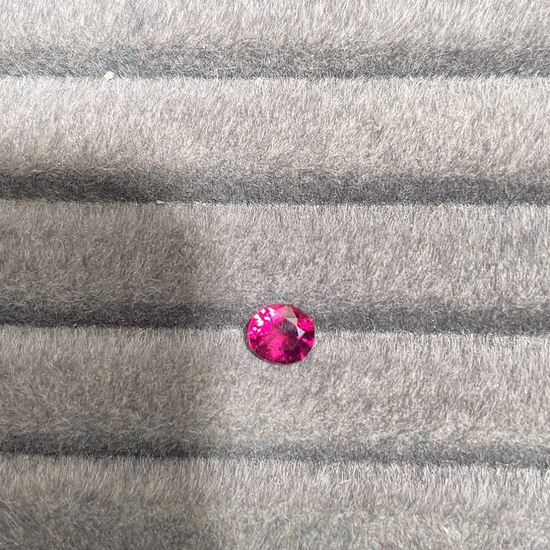 裸石未镶嵌碧玺0.64ct卢比来