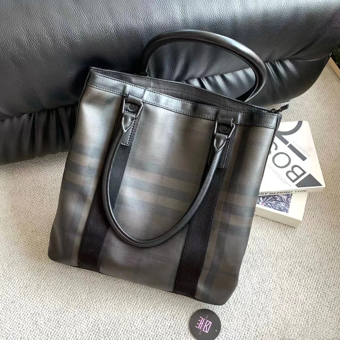 95新 BURBERRY/博柏利 琴谱包 37cm 13905754